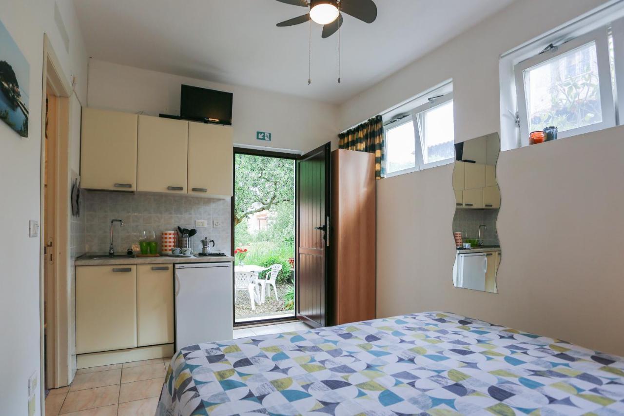 Apartments Eugenio Turizam Soline  Ngoại thất bức ảnh